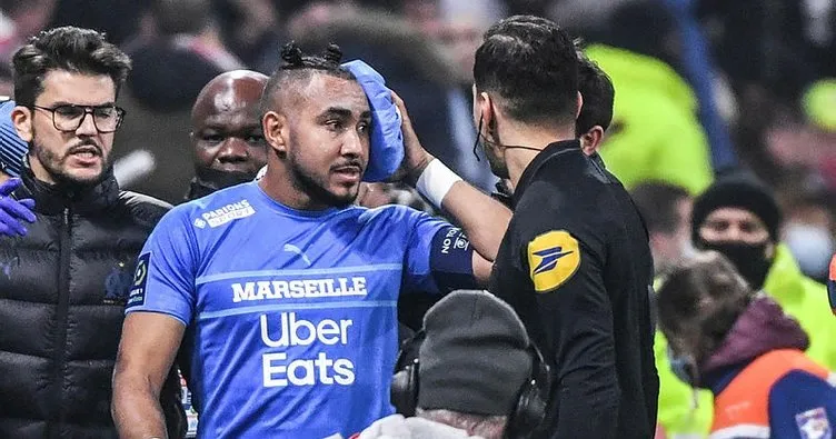 Fransa Ligue 1’de Lyon - Marsilya maçı yarıda kaldı! Dimitri Payet’e şişe atıldı...