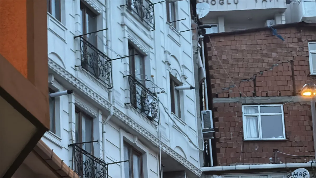 Beyoğlu’nda hayatını kaybeden Ümit vakasında şok detaylar: Baş şüpheli yengesi! ‘Hepinizi keserim’ Beyoğlu’nda hayatını kaybeden Ümit vakasında şok detaylar: Baş şüpheli yengesi! ‘Hepinizi keserim’