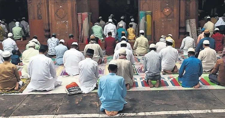 Müslümanlardan ‘Vakıf Yasası’na tepki