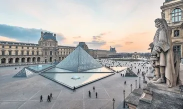 Louvre Müzesi’nde şok eden soygun