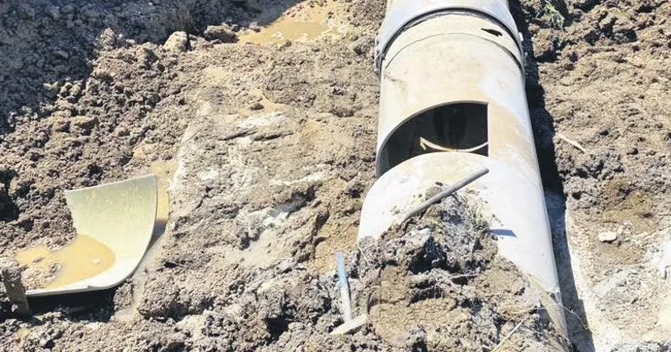 Borular patlıyor Subaşı seyrediyor!