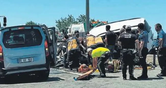 Ters yön faciası: 2 ölü, 3 yaralı