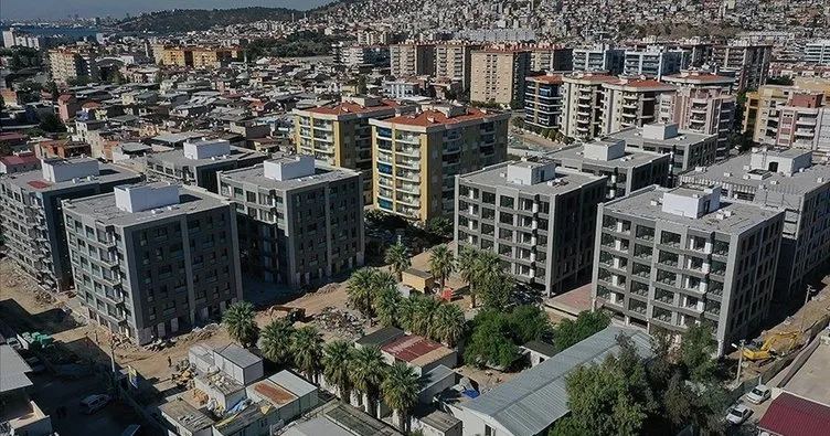 İzmir ve Manavgat’ta evlerine kavuşan vatandaşlar SABAH’a konuştu: ‘Cumhurbaşkanımız söz verdiyse yapar’