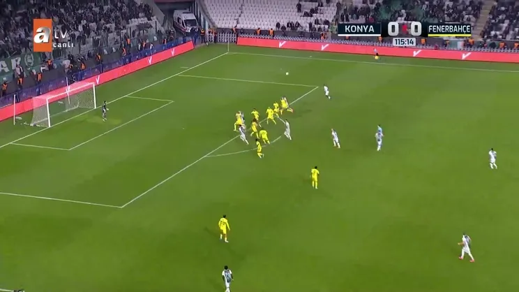 Konyaspor-Fenerbahçe maçında penaltı kararı!