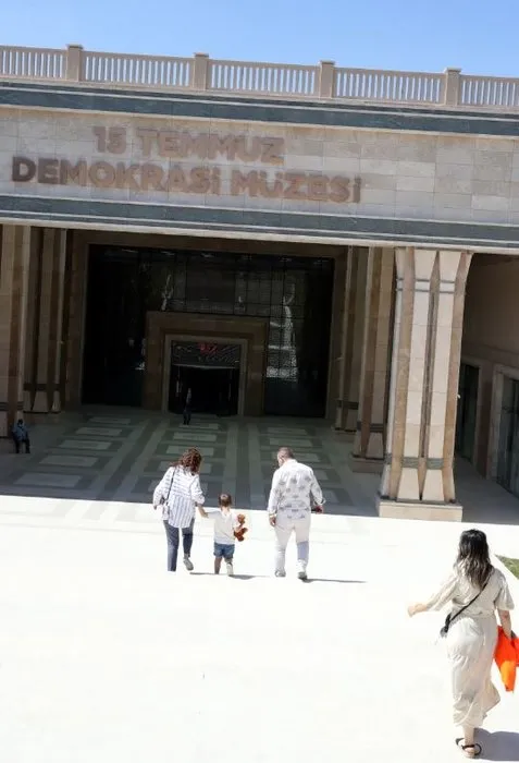 15 Temmuz Demokrasi Müzesi ziyaretçilere açıldı! Gözyaşlarına boğuyor...