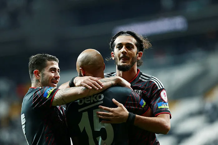 son-dakika-besiktas-transfer-haberleri-fenerbahcenin-yildizi-besiktasa-gidiyor-super-ligde-yer-yerinden-oynaya-1668055534752.jpg