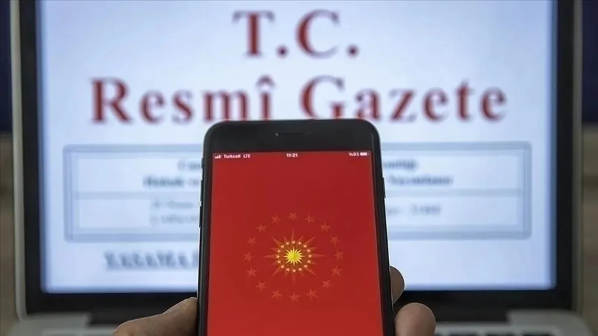 Atama ve görevden alma kararları Resmi Gazete'de haber görseli