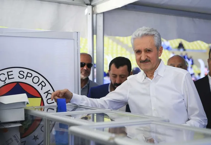 mehmet-ali-aydinlar-resmen-acikladi-fenerbahce-baskan-adayi-olmayacak-1777988349467.jpeg