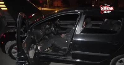 Alkollü araç kullanırken kaza yaptı, önce arabaya yattı, sonra polise ağladı | Video