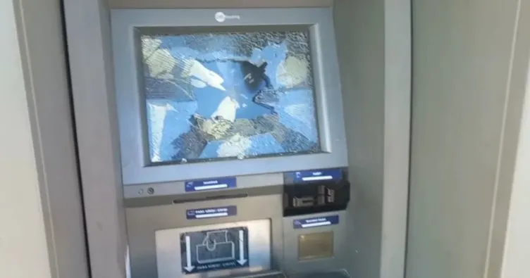 Parke taşıyla banka ATM’lerini tahrip etti