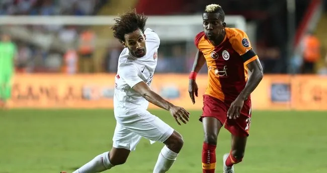 Galatasaray ve Fenerbahçe'nin radarındaki Nazim Sangare için transfer açıklaması