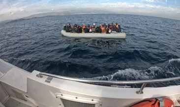 İzmir açıklarında Yunanistan unsurlarınca geri itilen 42 düzensiz göçmen kurtarıldı #izmir