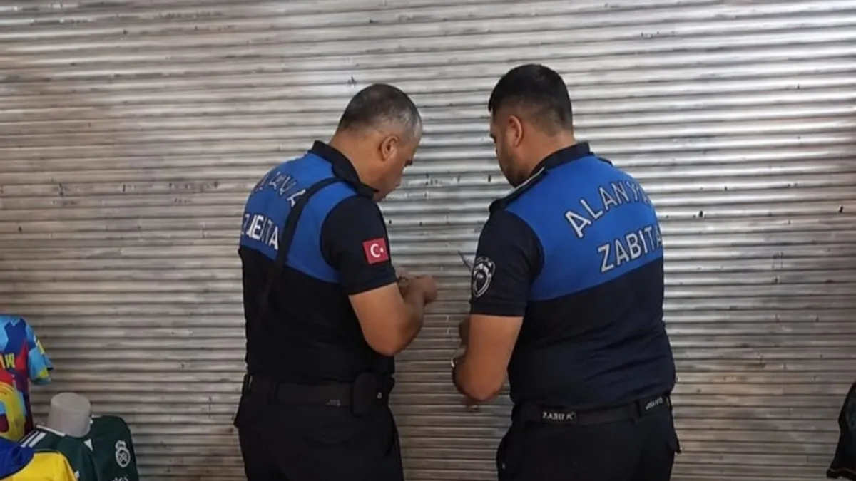 Alanya’da turistti darp etti! İşyeri mühürlenerek kapatıldı Alanya’da turistti darp etti! İşyeri mühürlenerek kapatıldı