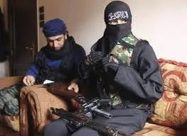 10 Maddede IŞİD genç kızlara ne vaad ediyor?