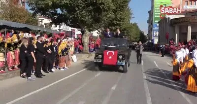 Cumhuriyet Bayramı’nda komandolar zeybek oynadı | Video