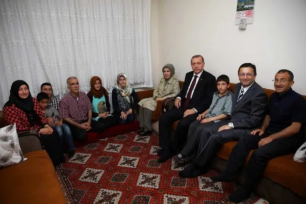 Cumhurbaşkanı Erdoğan iftar sofrasına konuk oldu