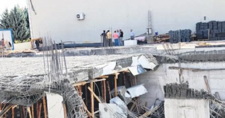 Beton kalıbı çöktü, 2 işçi yaralandı