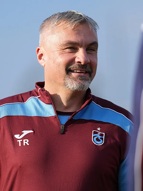 trabzonsporda-thomas-reis-yuzleri-guldurdu-1791784198520.jpg