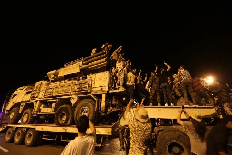 Hafter milisleri, başkentin güneyinden çekilirken DEAŞ'ın mayın tuzaklama taktiğine başvurdu