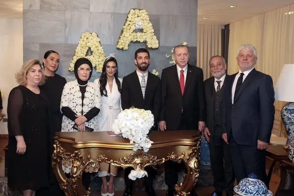 Arda Turan dünya evine girdi