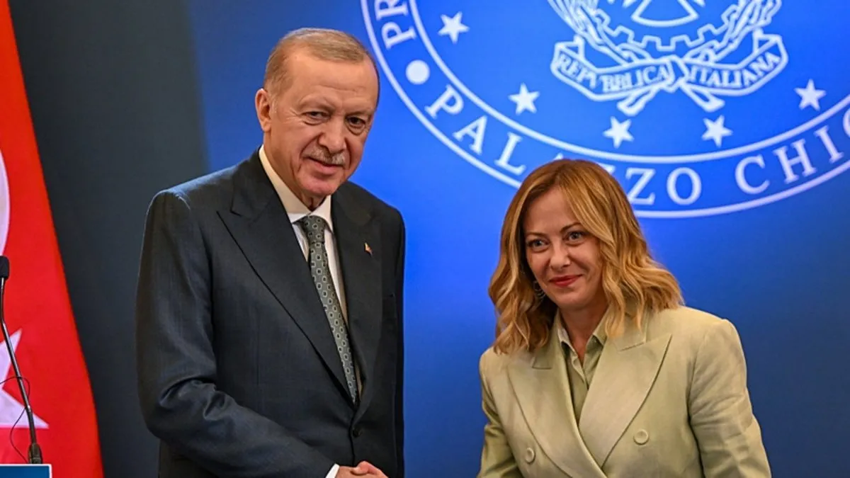 Başkan Erdoğan, İtalya'dan yurda döndü