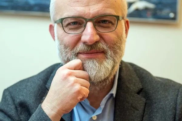 Hüznün bile hastalık olarak pazarlandığı Toplumsal anestezi çağındayız