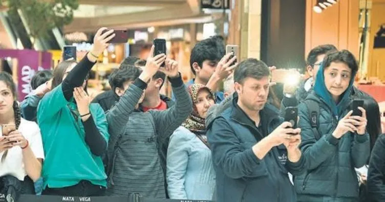 Bin çocuk ile ‘Türkler Geliyor’