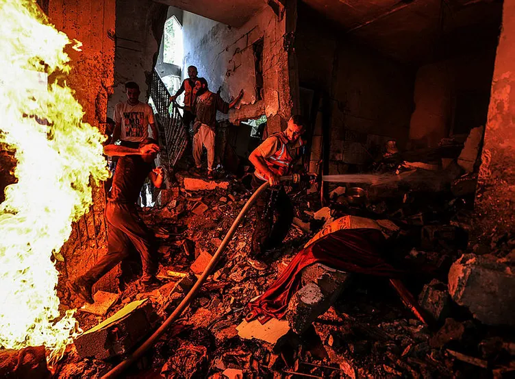 SON DAKİKA: Siyonist İsrail kadın ve çocuk demeden Gazze’de ev ev katliam yapıyor