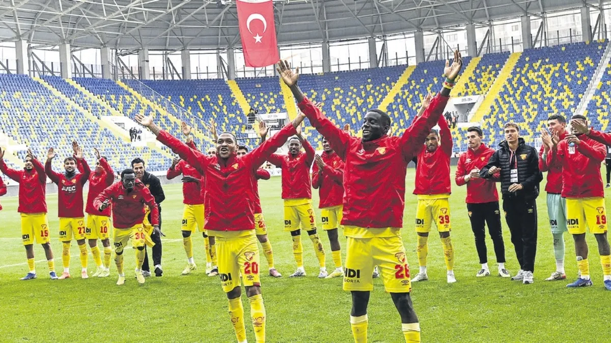 Göztepe hayata döndü