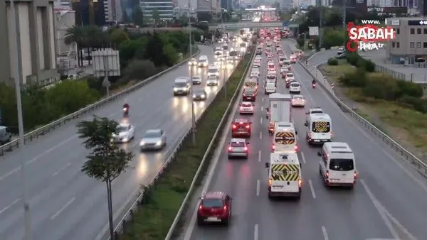 İstanbul’da yağmur sonrası trafik mesaisi başladı, yoğunluk yüzde 60’i gördü | Video