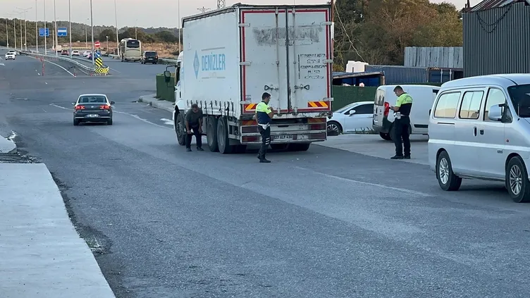 Tamir etmek için altına girdiği TIR hareket etti: Ezilerek can verdi!