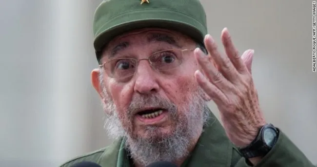 Fidel Castro hayatını kaybetti