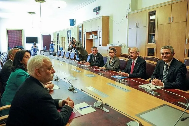 Kulisleri sallayan bomba iddia! CHP’nin HDP aşkı tekrar alevlendi: ’Muhteşem üçlü’ için formül arayışı