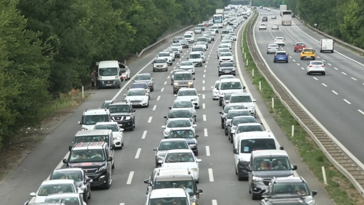 Bayram tatilinde acı bilanço! Bakan Çiftçi duyurdu: Trafik kazalarında 70 vatandaşımız hayatını kaybetti Bayram tatilinde acı bilanço! Bakan Çiftçi duyurdu: Trafik kazalarında 70 vatandaşımız hayatını kaybetti