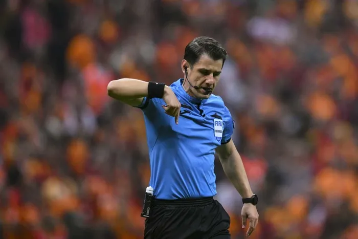 tff-acikladi-super-kupadaki-galatasaray-fenerbahce-derbisinin-hakemi-belli-oldu-1767885196700.jpeg