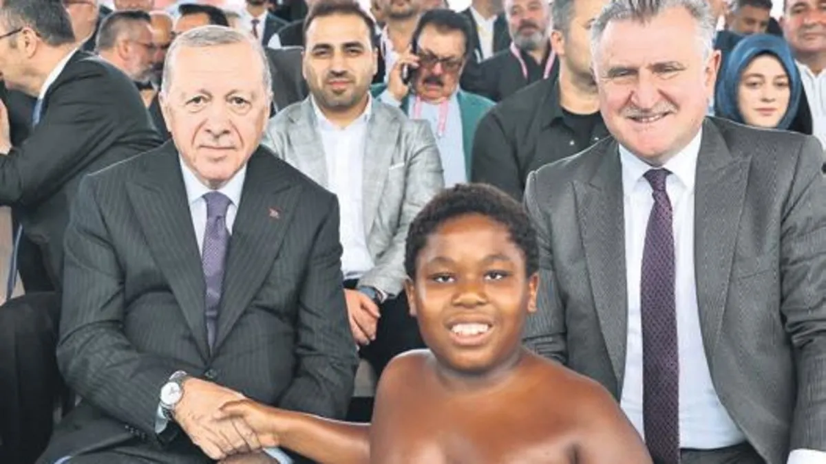 Tanzanyalı güreşçi Davutoğlu: Türkiye'yi gururlandıracağım