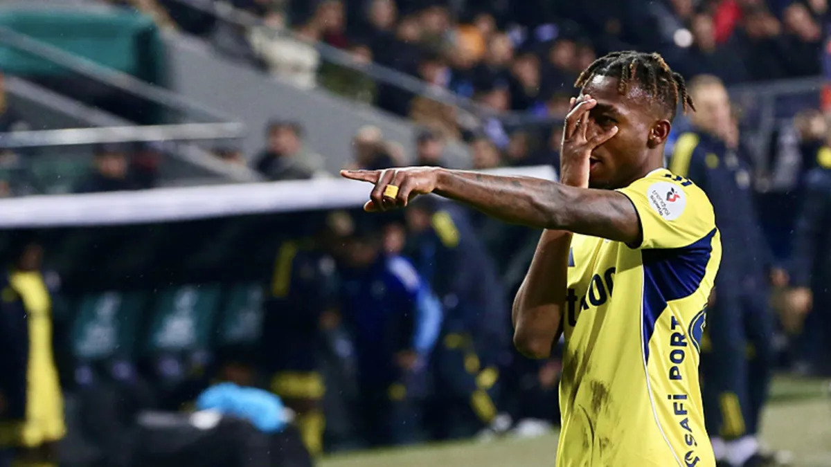 Fenerbahçe'de Dorgeles Nene'den 5. gol sevinci! Fenerbahçe'de Dorgeles Nene'den 5. gol sevinci!