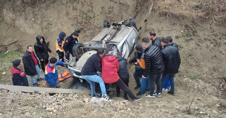 Bolu’da araç şarampole devrildi: 2 ölü!