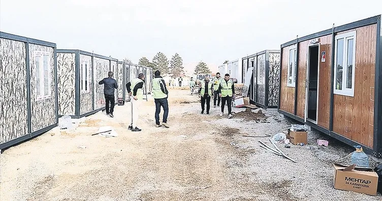 Depremzedelere Avrupalı Türk eli