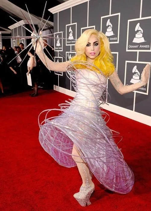 Lady Gaga’nın en çılgın kostümleri