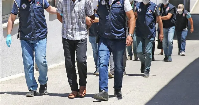 DEAŞ’a para transferi sağlayan 17 şüpheli yakalandı DEAŞ’a para transferi sağlayan 17 şüpheli yakalandı