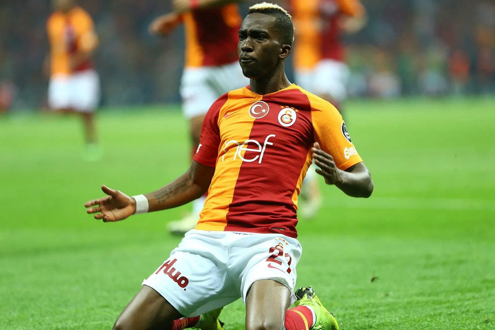 Onyekuru Galatasaray'a dönüyor
