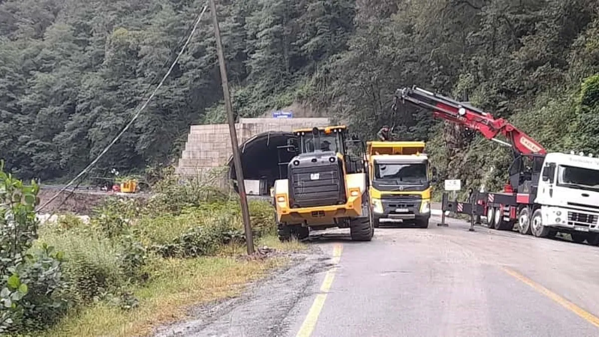 Rize ve Artvin’de selin izleri siliniyor