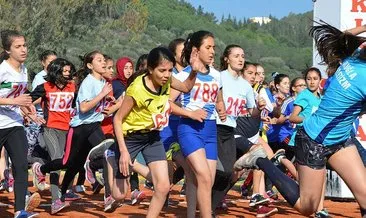 Okullararası kros grup yarışları Kuşadası’nda yapıldı