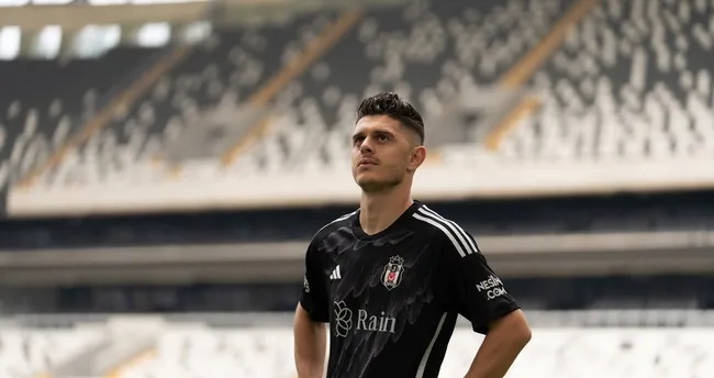 Milot Rashica: Beni en çok isteyen ve en çok forma giymek istediğim kulüp Beşiktaş’tı! Milot Rashica: Beni en çok isteyen ve en çok forma giymek istediğim kulüp Beşiktaş’tı!