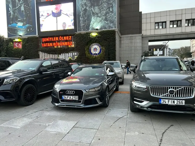 Comanchero Çetesi’nin lüks araçlarına el konuldu! Porsche, Ferrari ve Bentley arabalar artık…