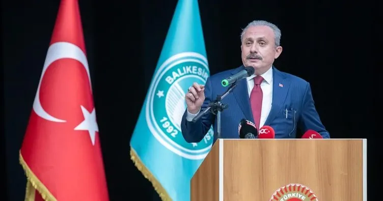 TBMM Başkanı Şentop, Balıkesir Üniversitesinde yeni akademik yılın ilk hukuk dersini verdi