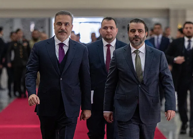 suriye-disisleri-bakani-hasan-seybani-sdg-10-mart-mutabakatina-iliskin-ciddi-bir-irade-ortaya-koymadi-1766414864706.jpeg Suriye Dışişleri Bakanı Hasan Şeybani: SDG, 10 Mart mutabakatına ilişkin ciddi bir irade ortaya koymadı