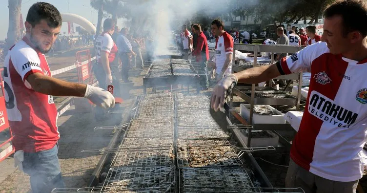 Hamsi Şöleni’nde 10 ton hamsi dağıtıldı