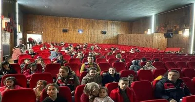 Çaycuma KYK yurdunda kalan depremzede çocuklara film izlettirildi #zonguldak